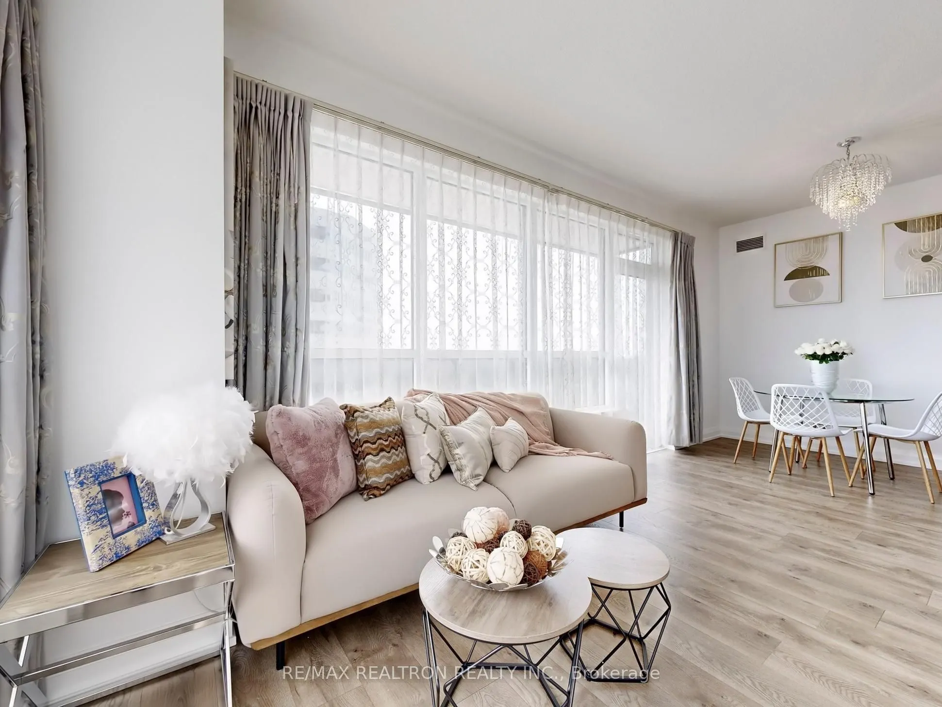 2 Anndale Drive, #1308