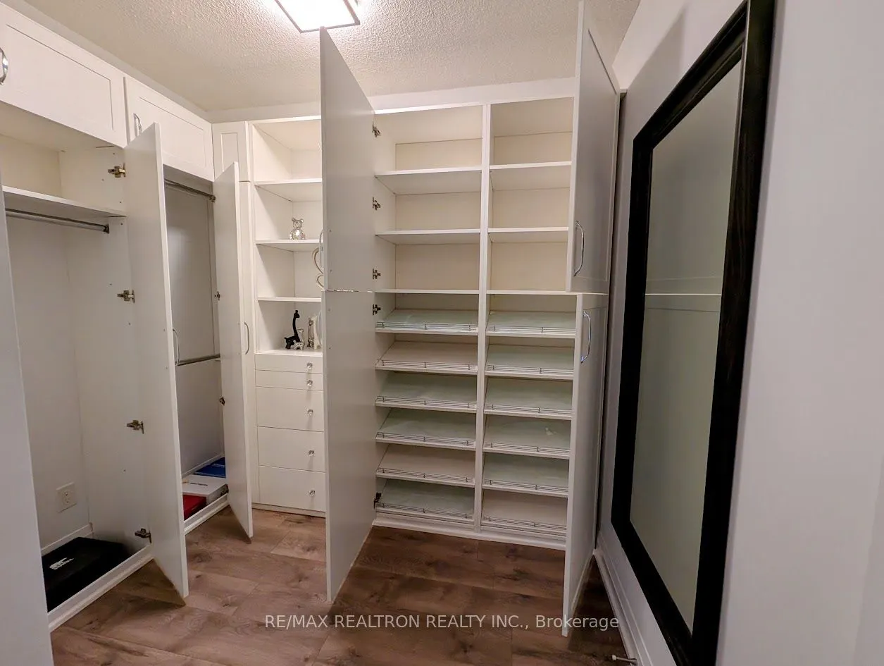 2 Anndale Drive, #1308