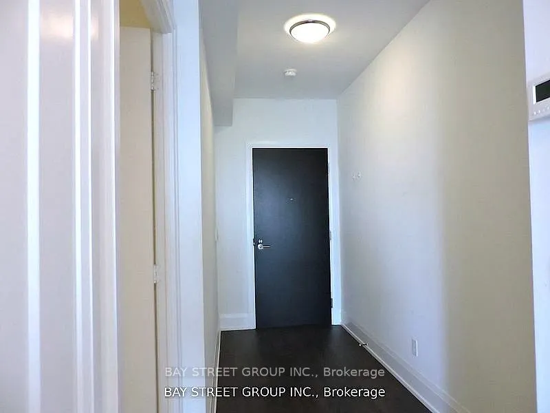 101 Erskine Avenue, #2006