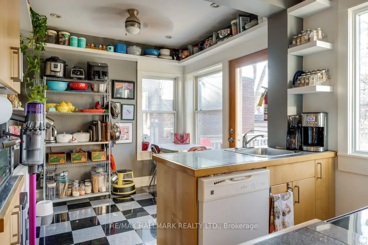 368 Palmerston Boulevard, #Main