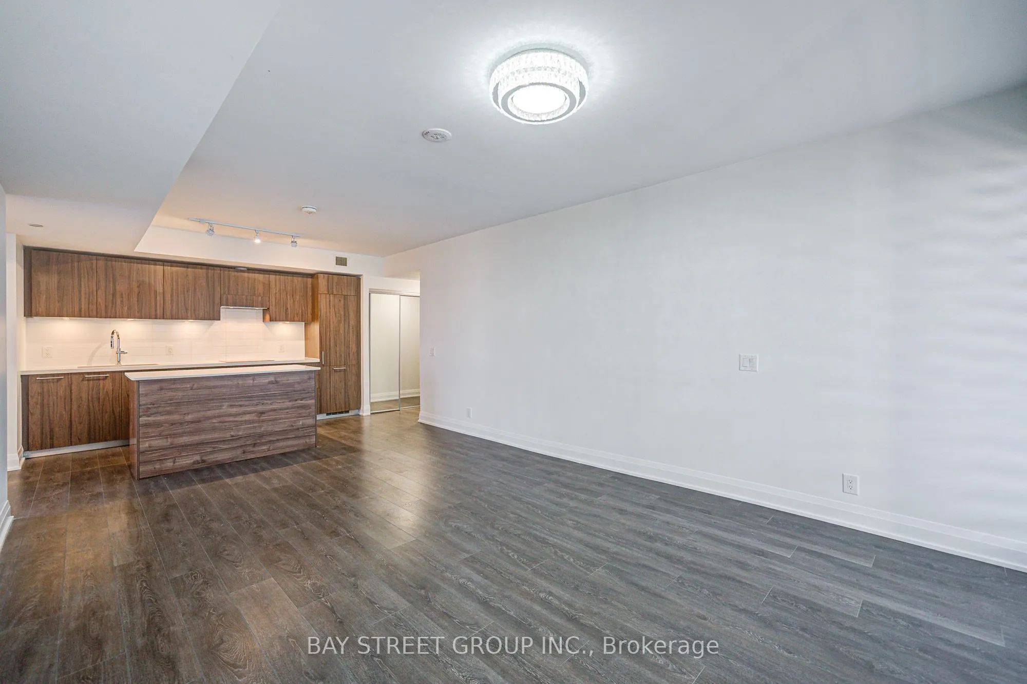 33 Frederick Todd Way, #512