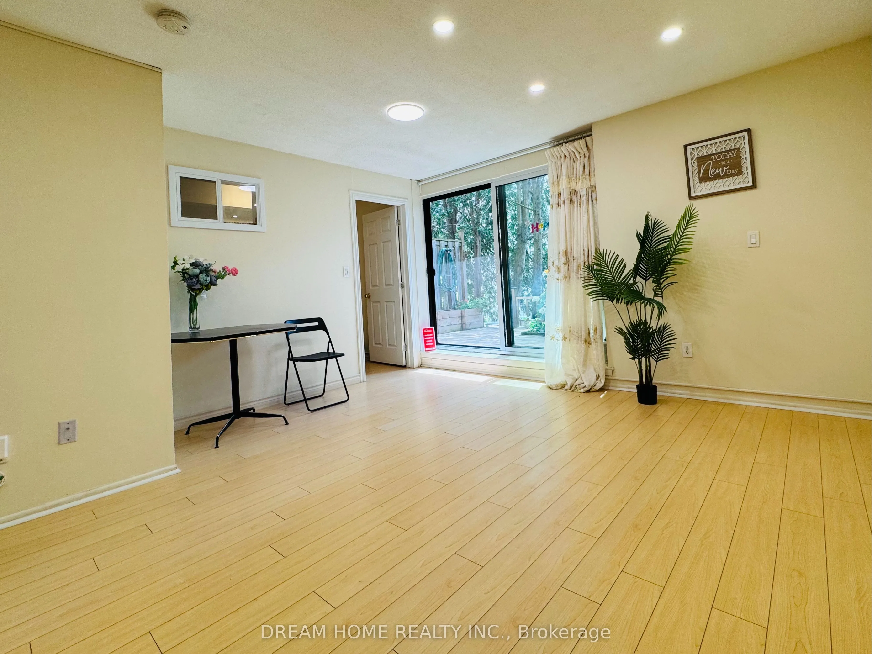 25 Pebble Byway, #11