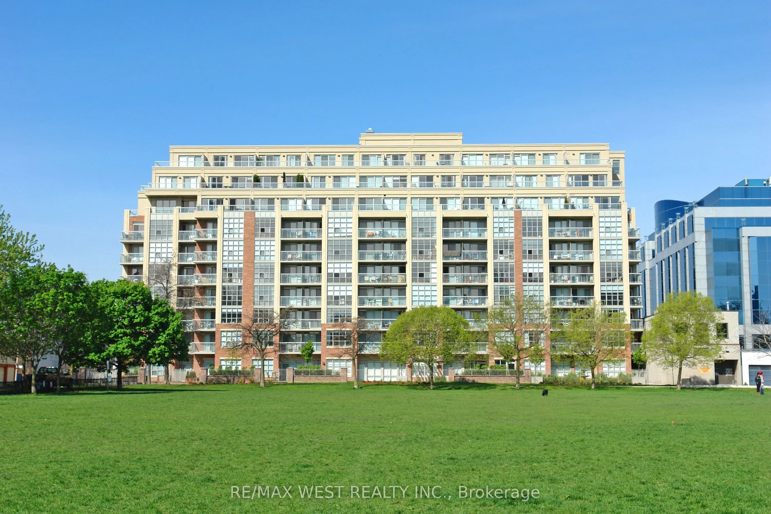 15 Stafford Street, #705