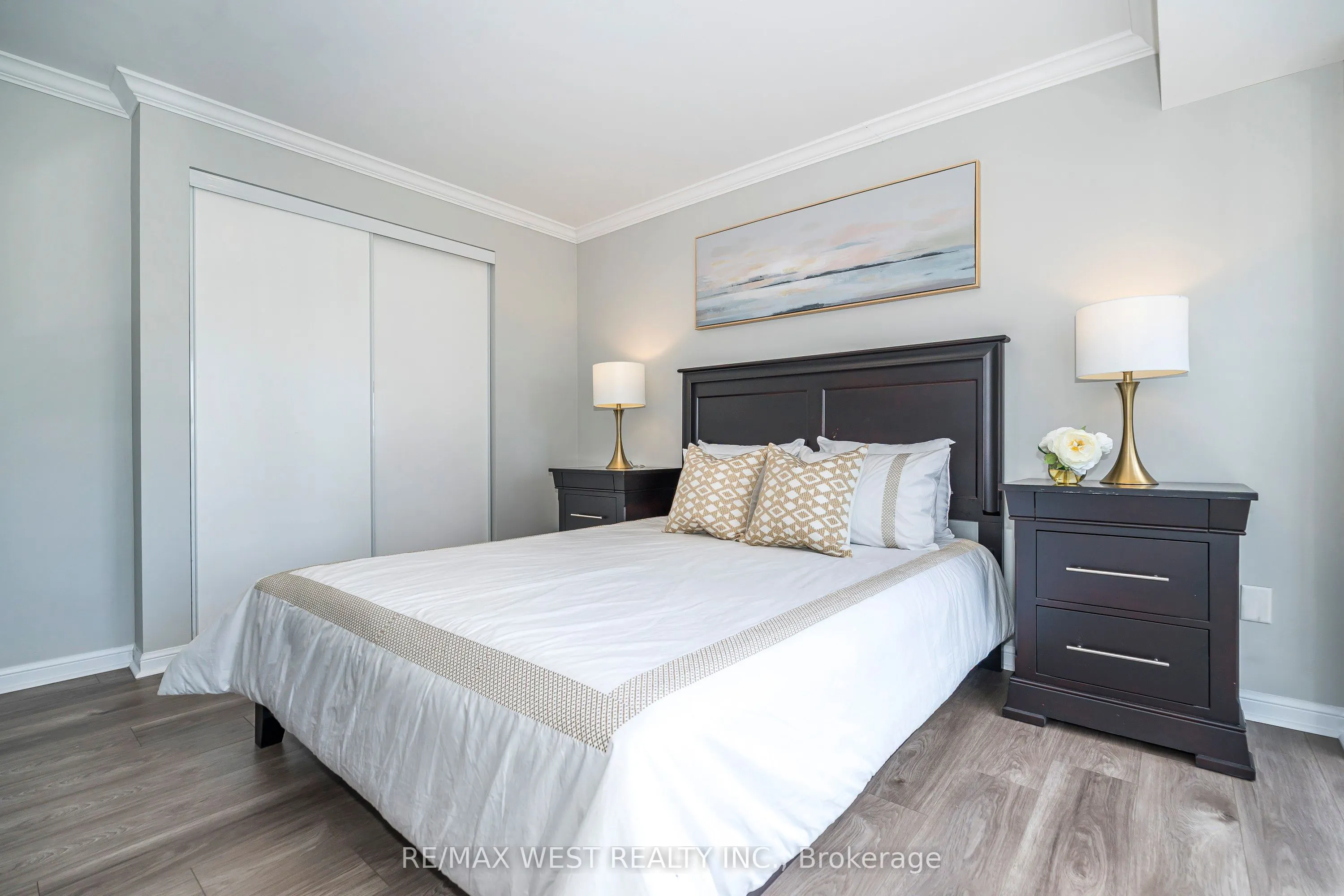 15 Stafford Street, #705
