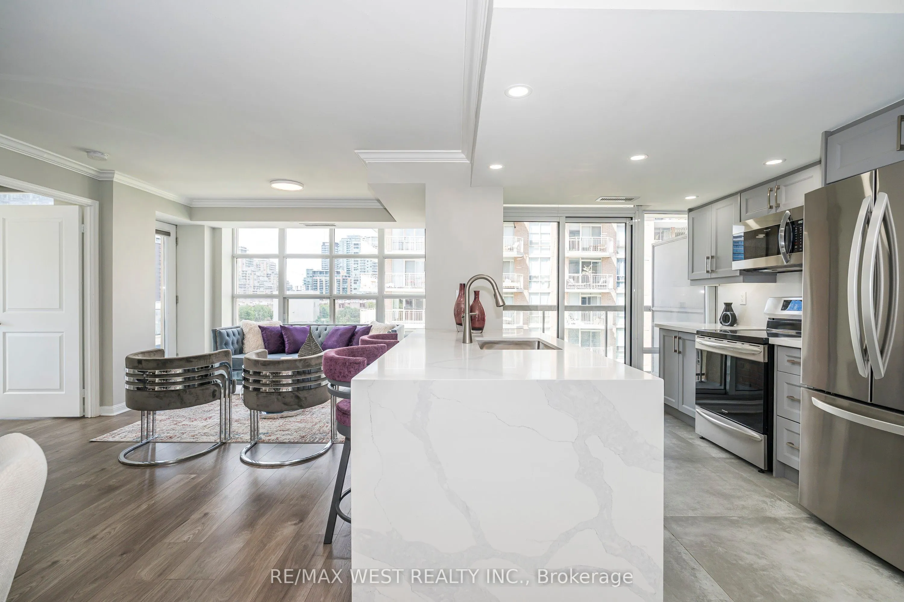 15 Stafford Street, #705