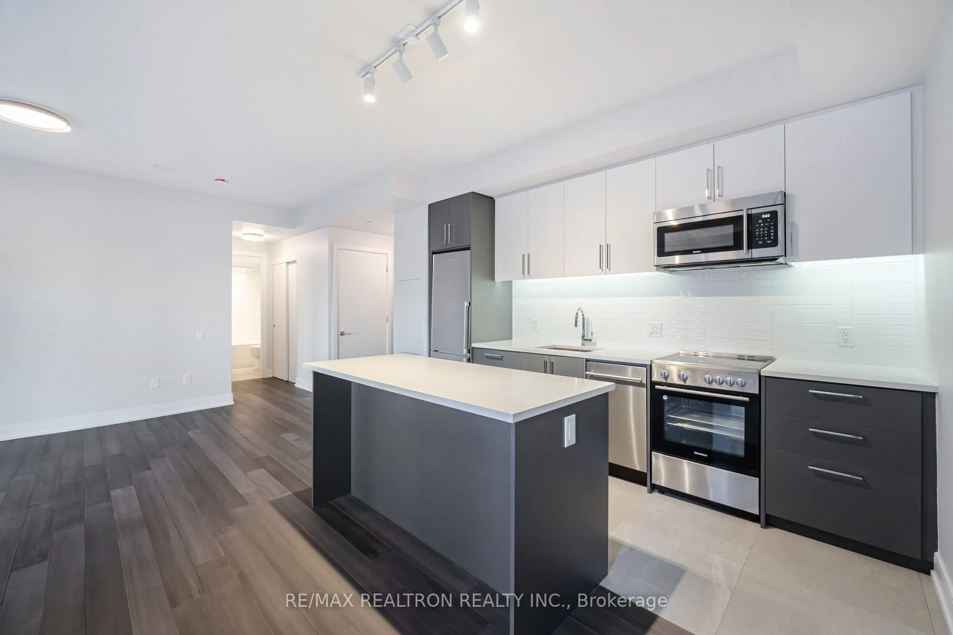 2525 Bathurst Street, #313