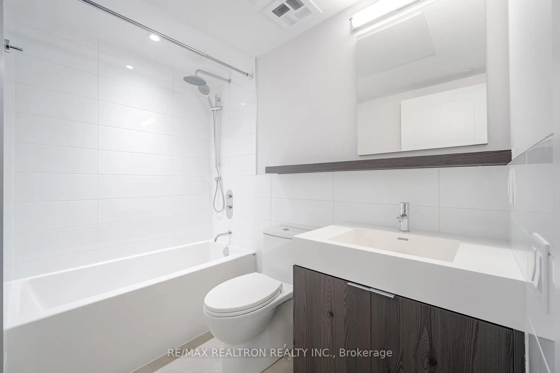 2525 Bathurst Street, #313
