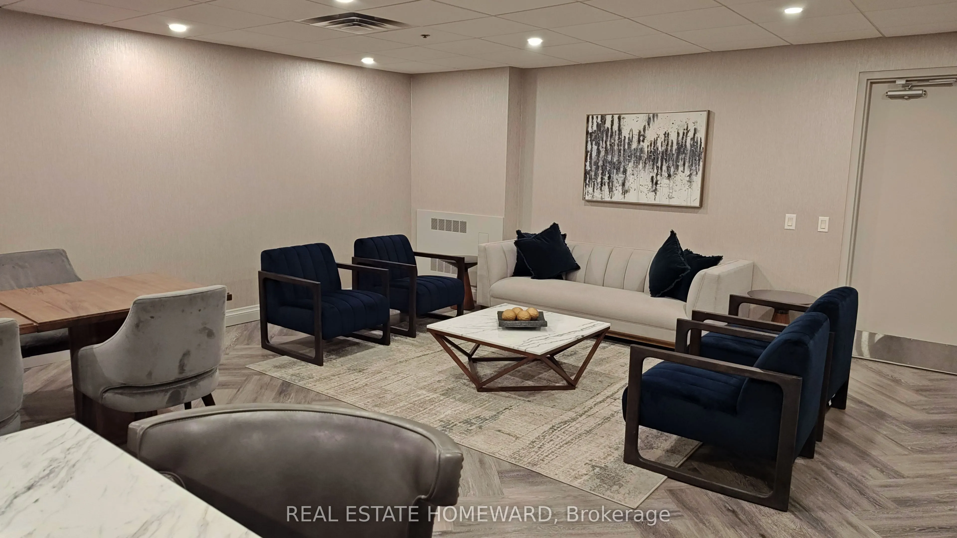 1 Leaside Park Drive, #417