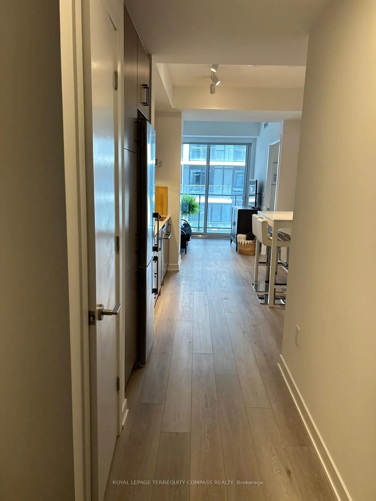9 Tecumseth Street, #813