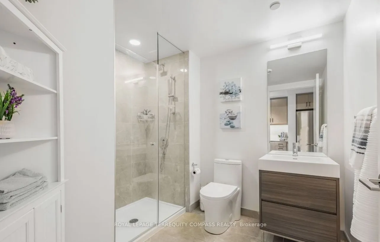 9 Tecumseth Street, #813