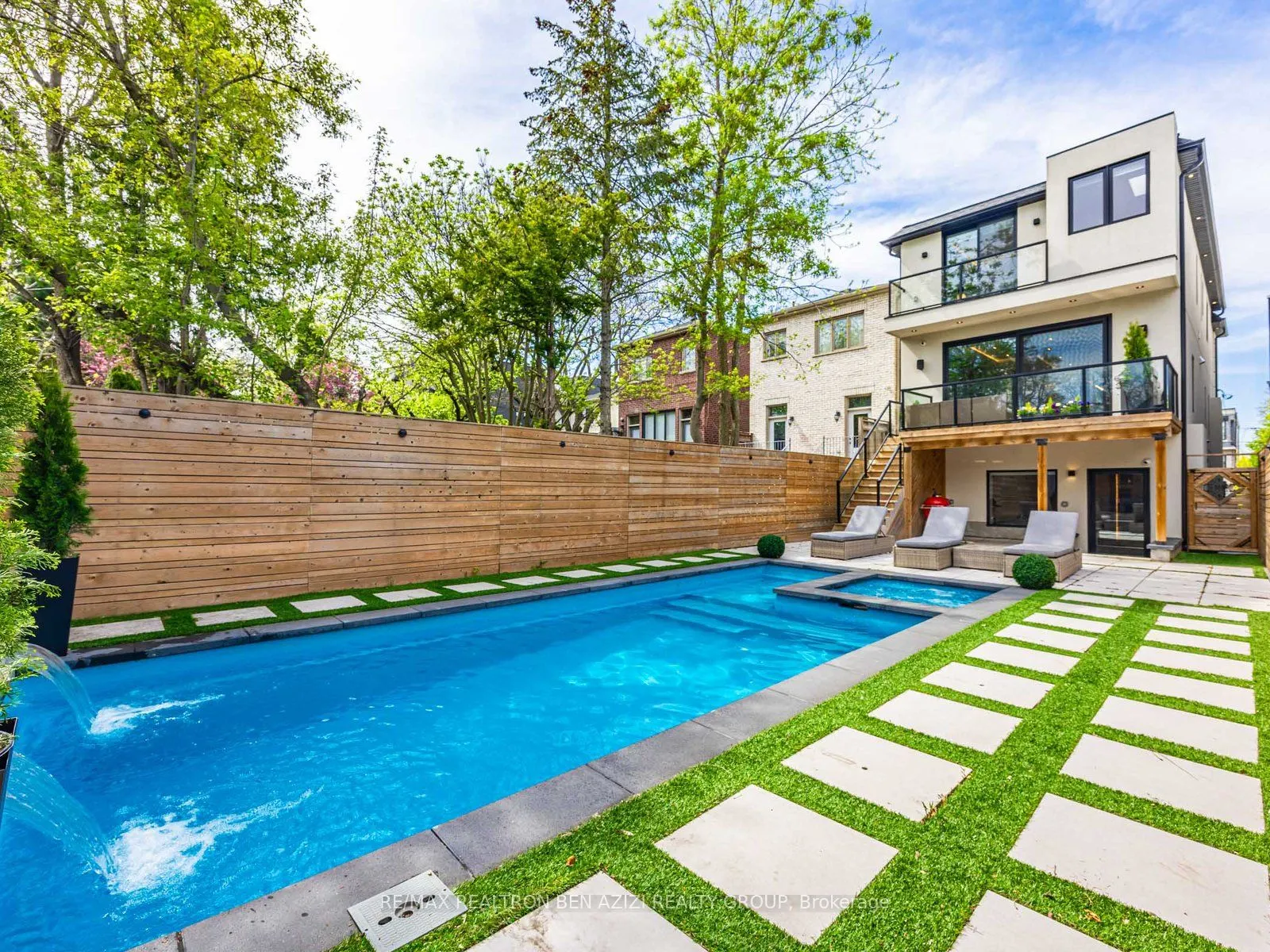323 Melrose Avenue