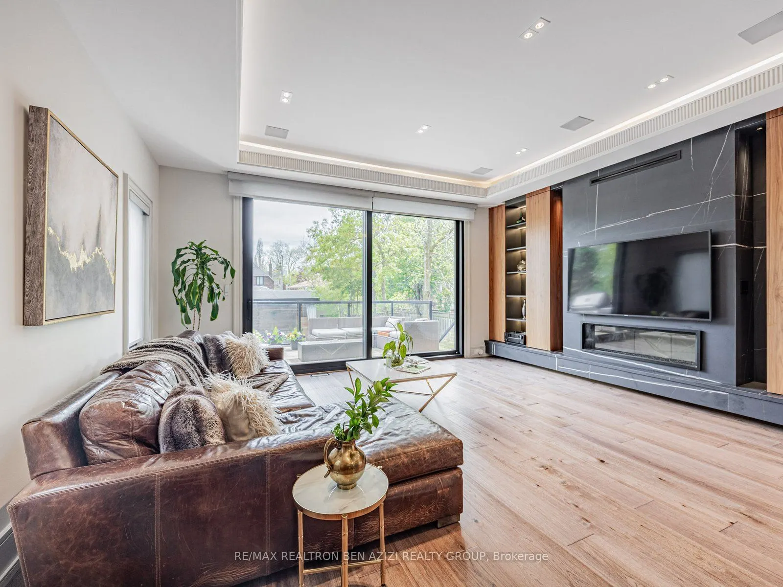 323 Melrose Avenue