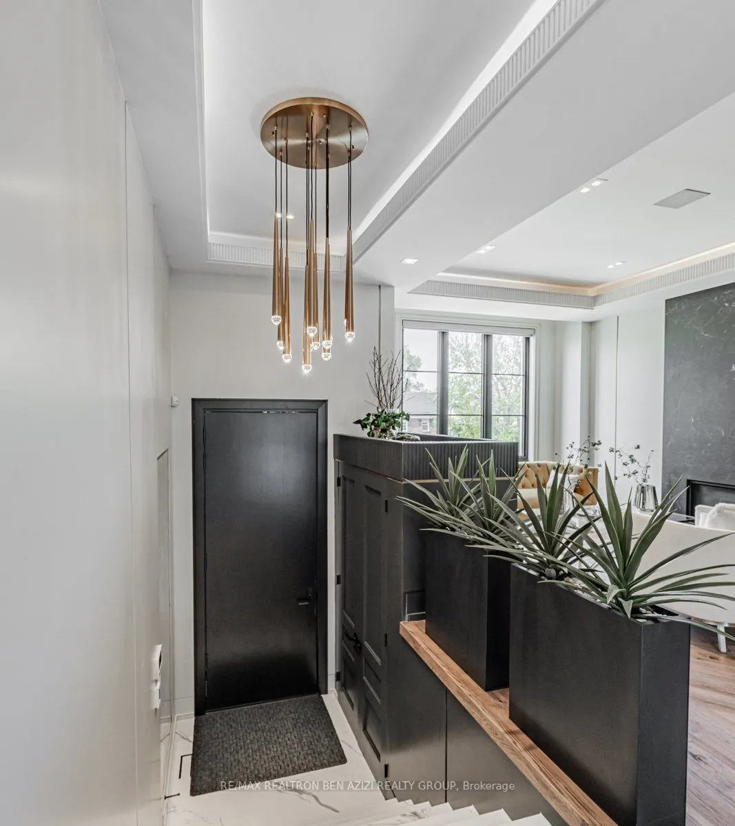 323 Melrose Avenue