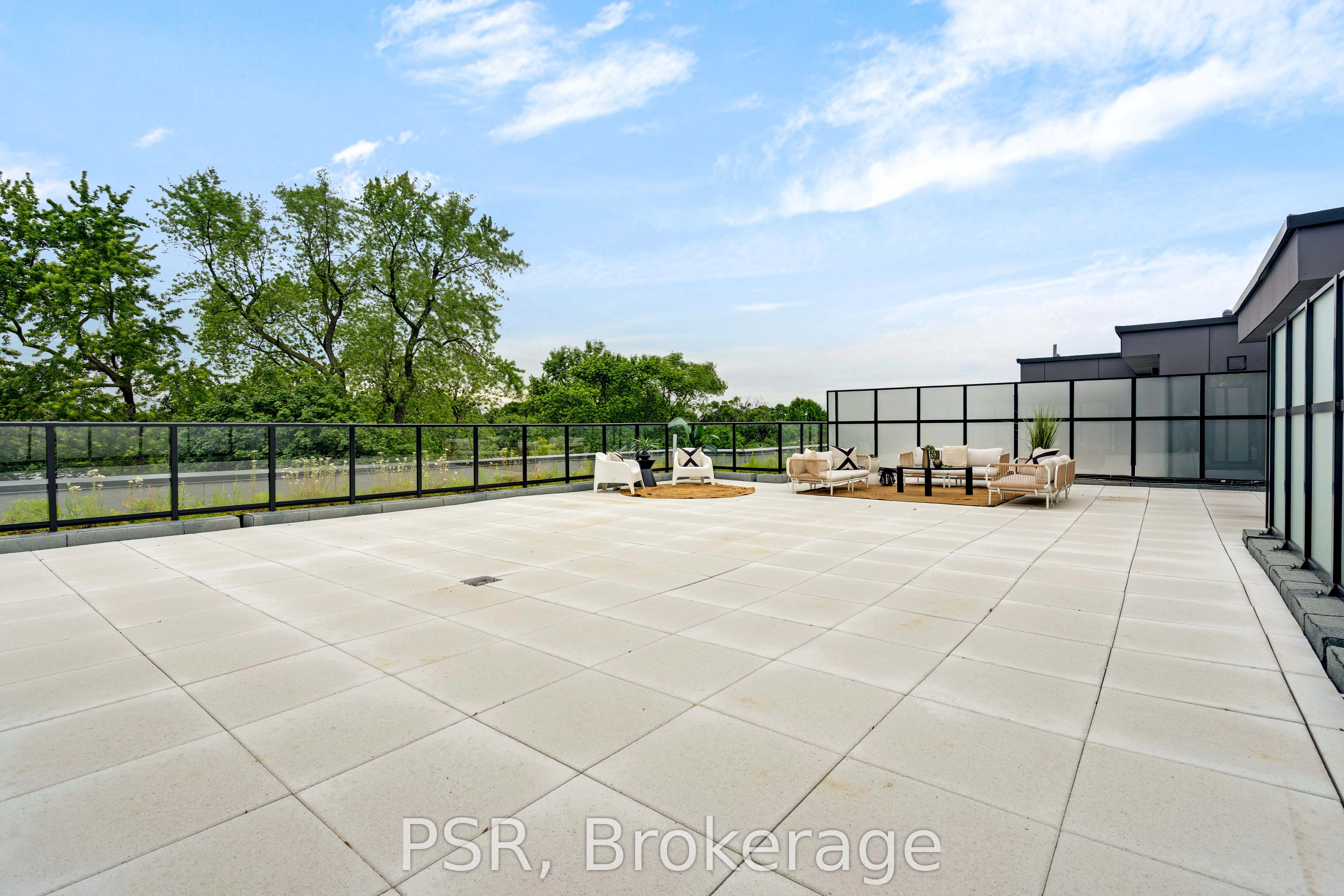 200 Keewatin Avenue, #410
