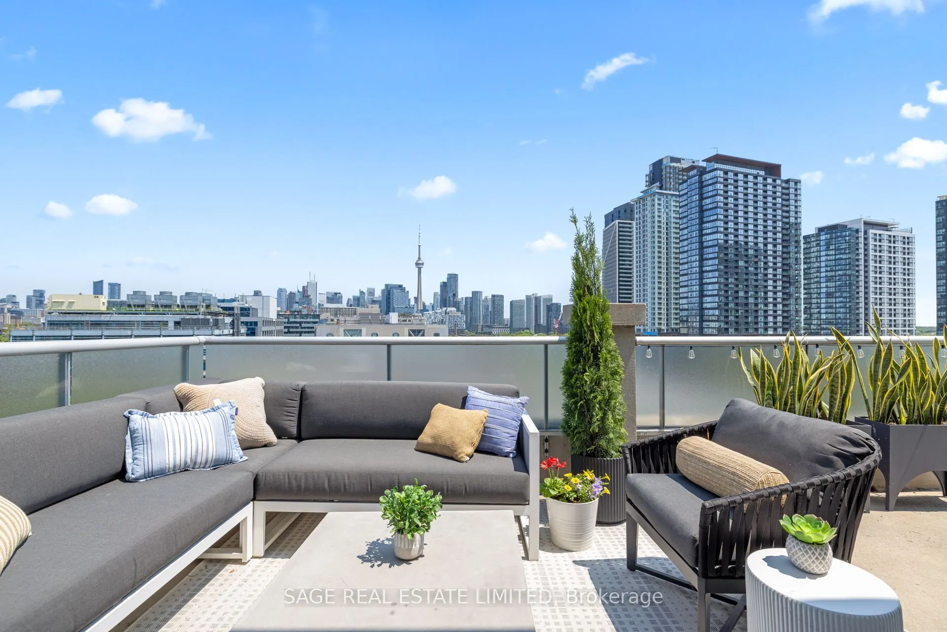1 Shaw Street, #912