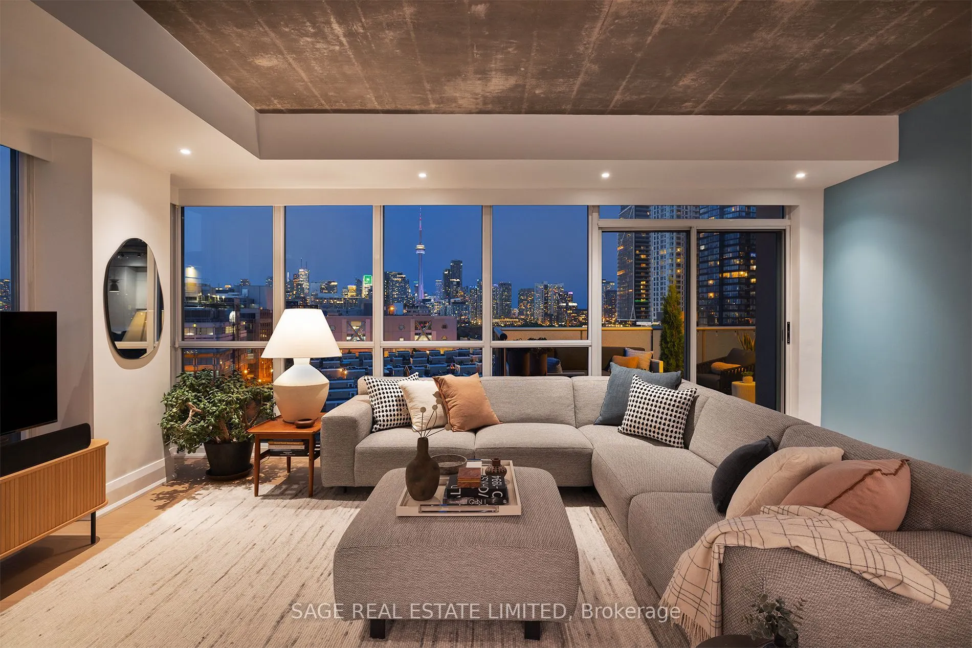 1 Shaw Street, #912