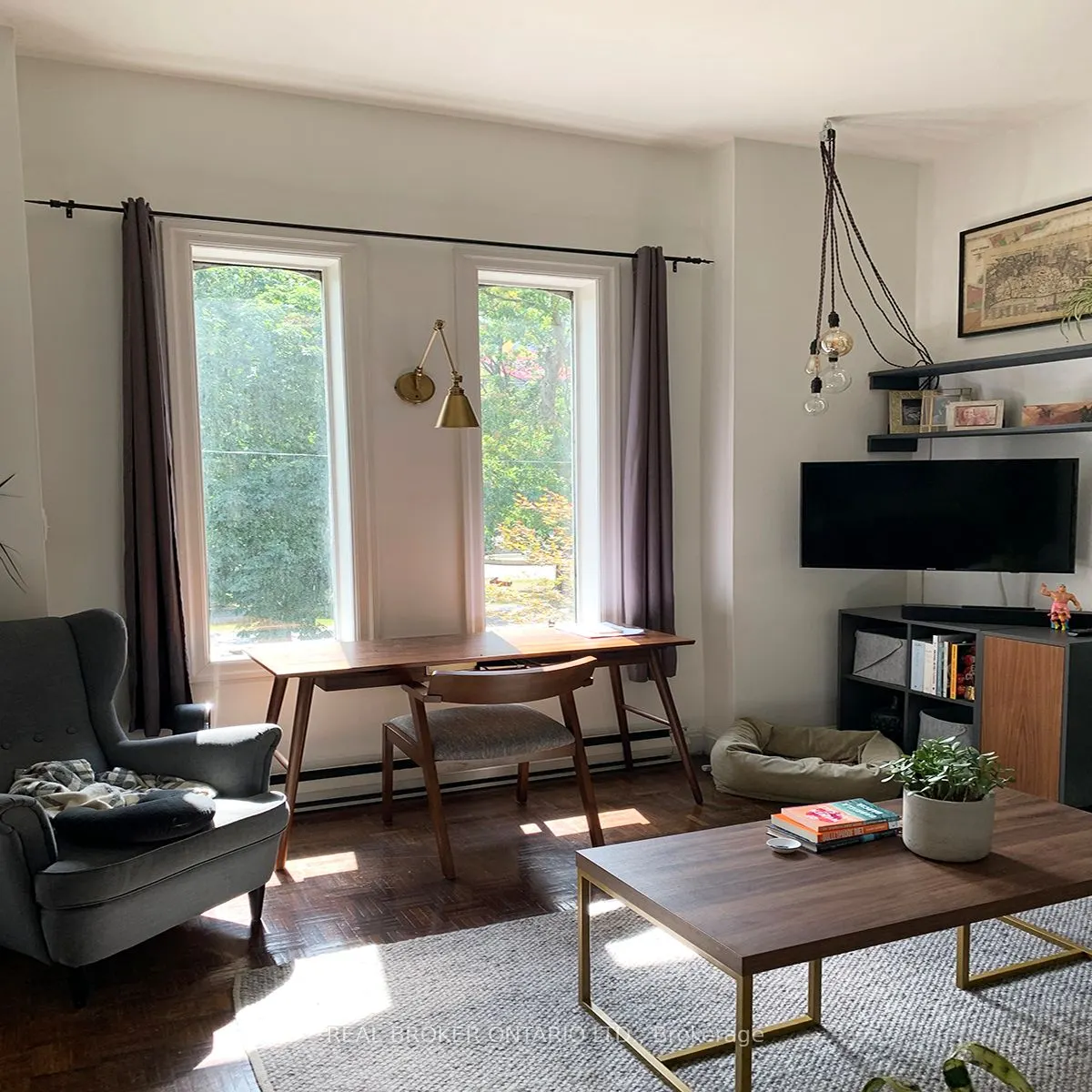 11 Clarence Square, #201