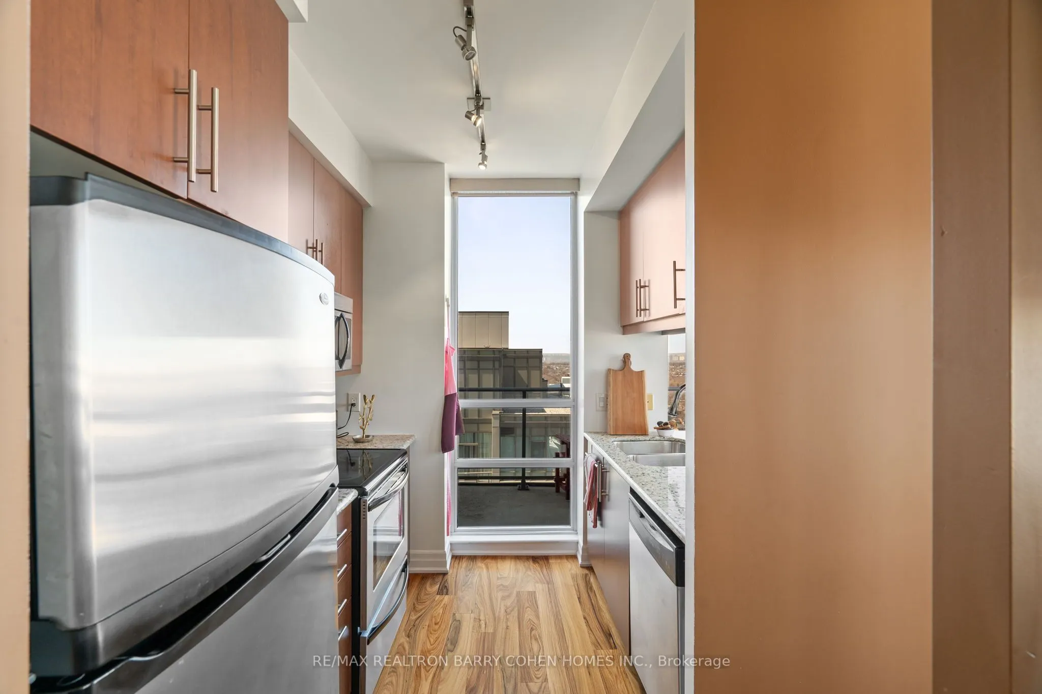 500 St Clair Avenue W, #2103