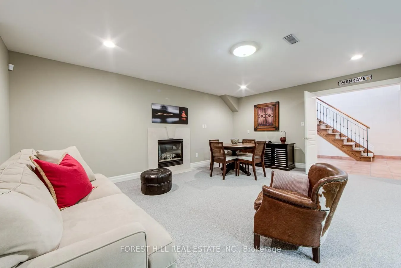 42 Aldershot Crescent