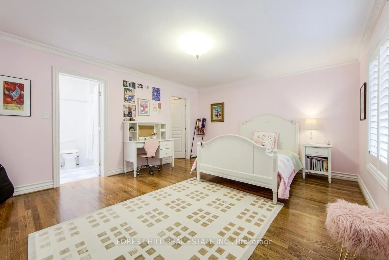 42 Aldershot Crescent