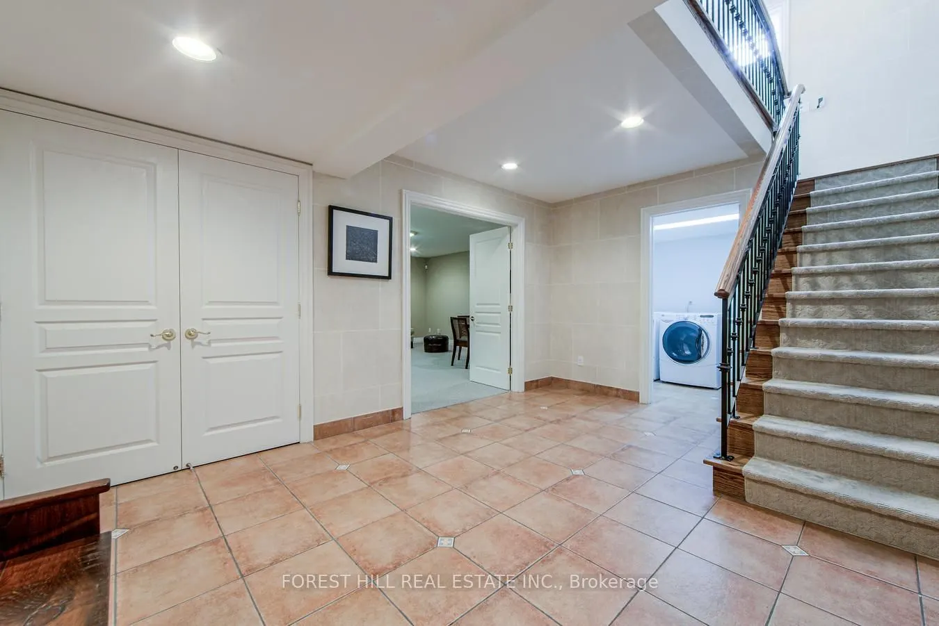 42 Aldershot Crescent