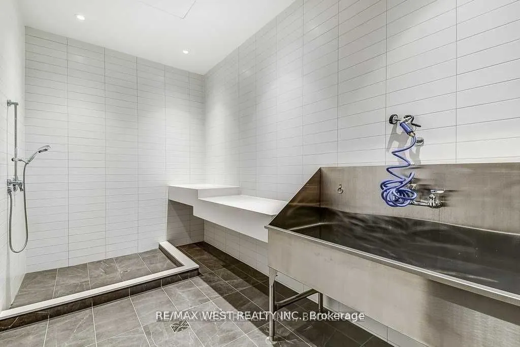 31 Tippett Road, #1419