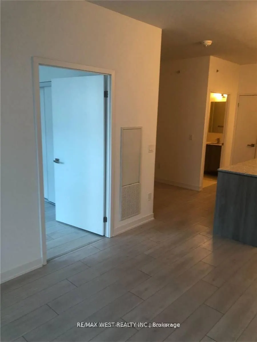 31 Tippett Road, #1419