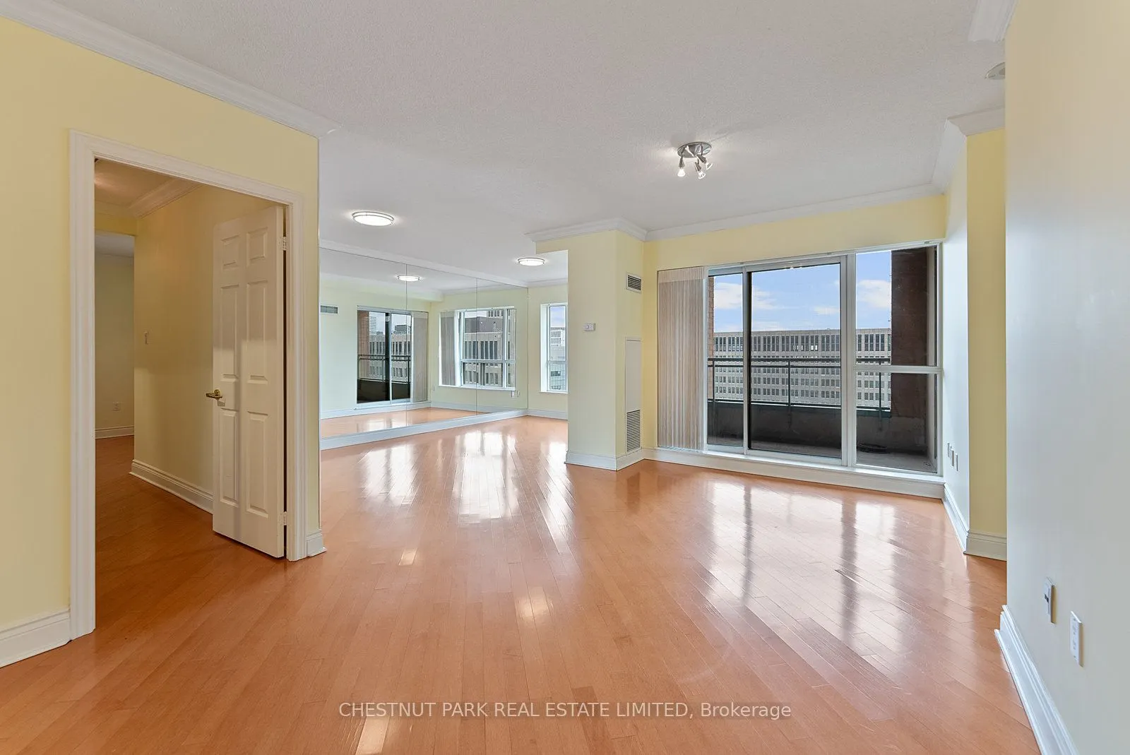 889 Bay Street, #1610