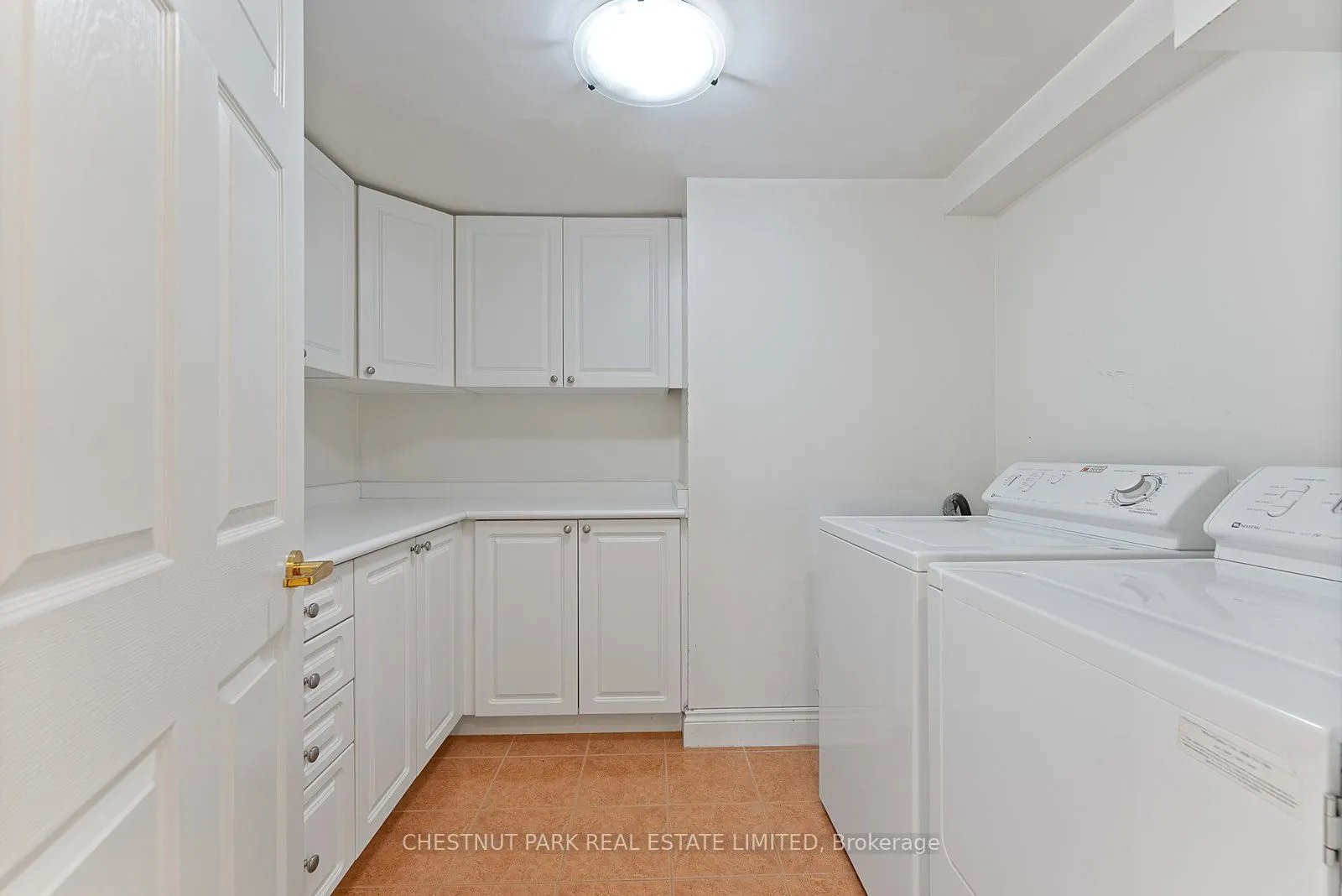 889 Bay Street, #1610