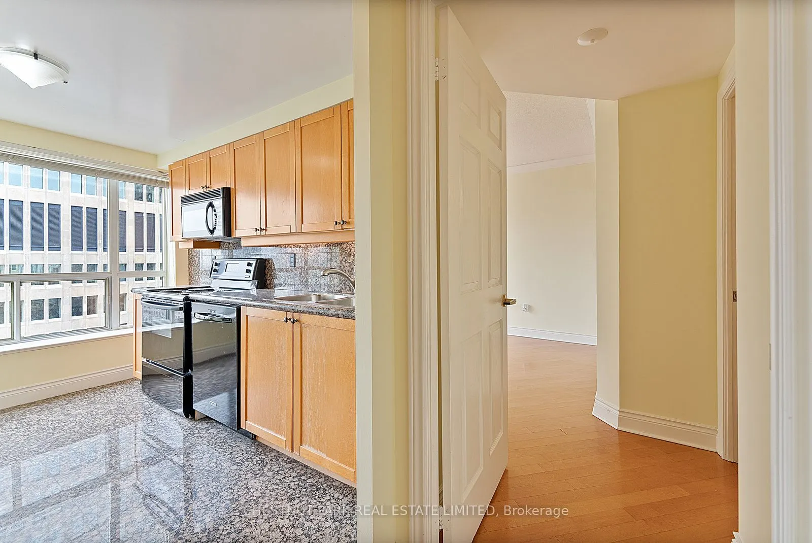 889 Bay Street, #1610