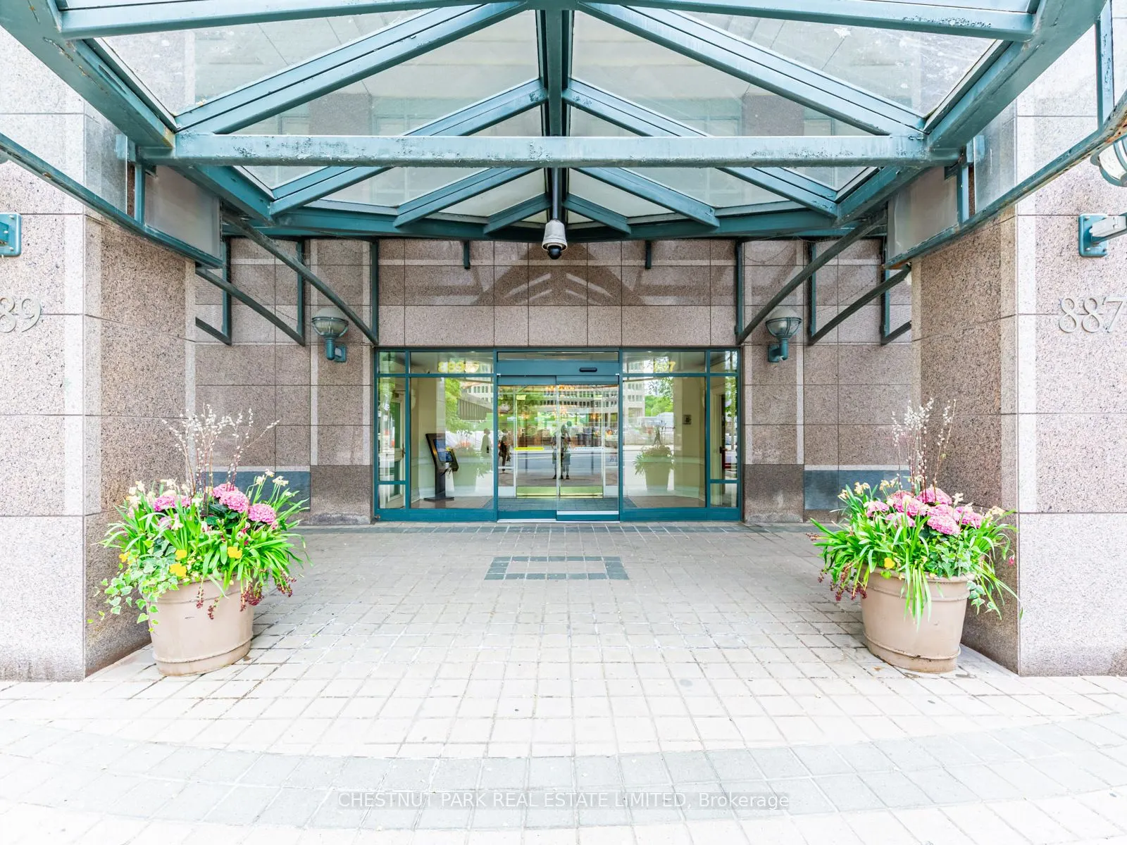 889 Bay Street, #1610