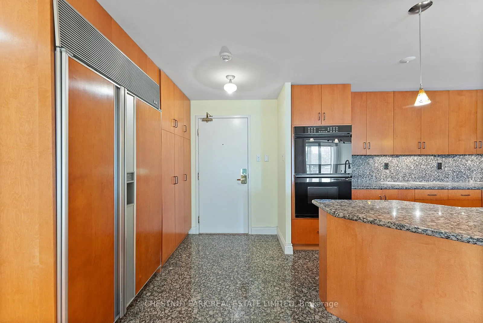 889 Bay Street, #1610