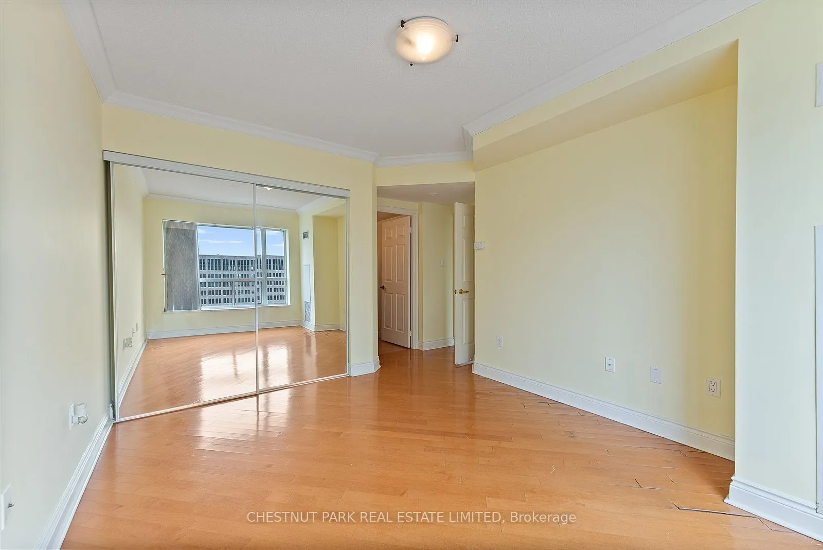 889 Bay Street, #1610