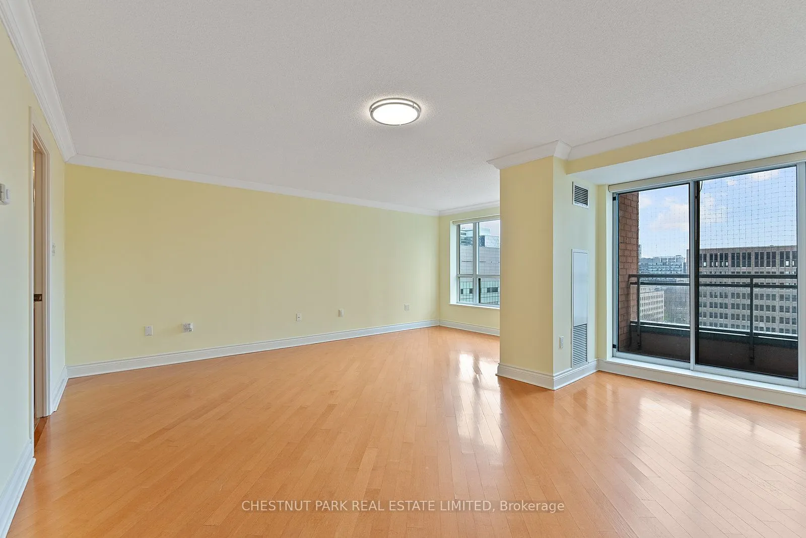889 Bay Street, #1610
