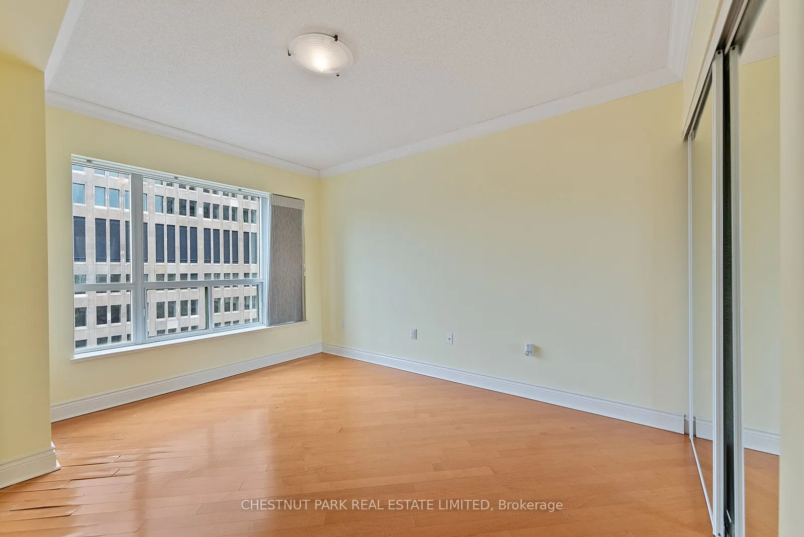 889 Bay Street, #1610