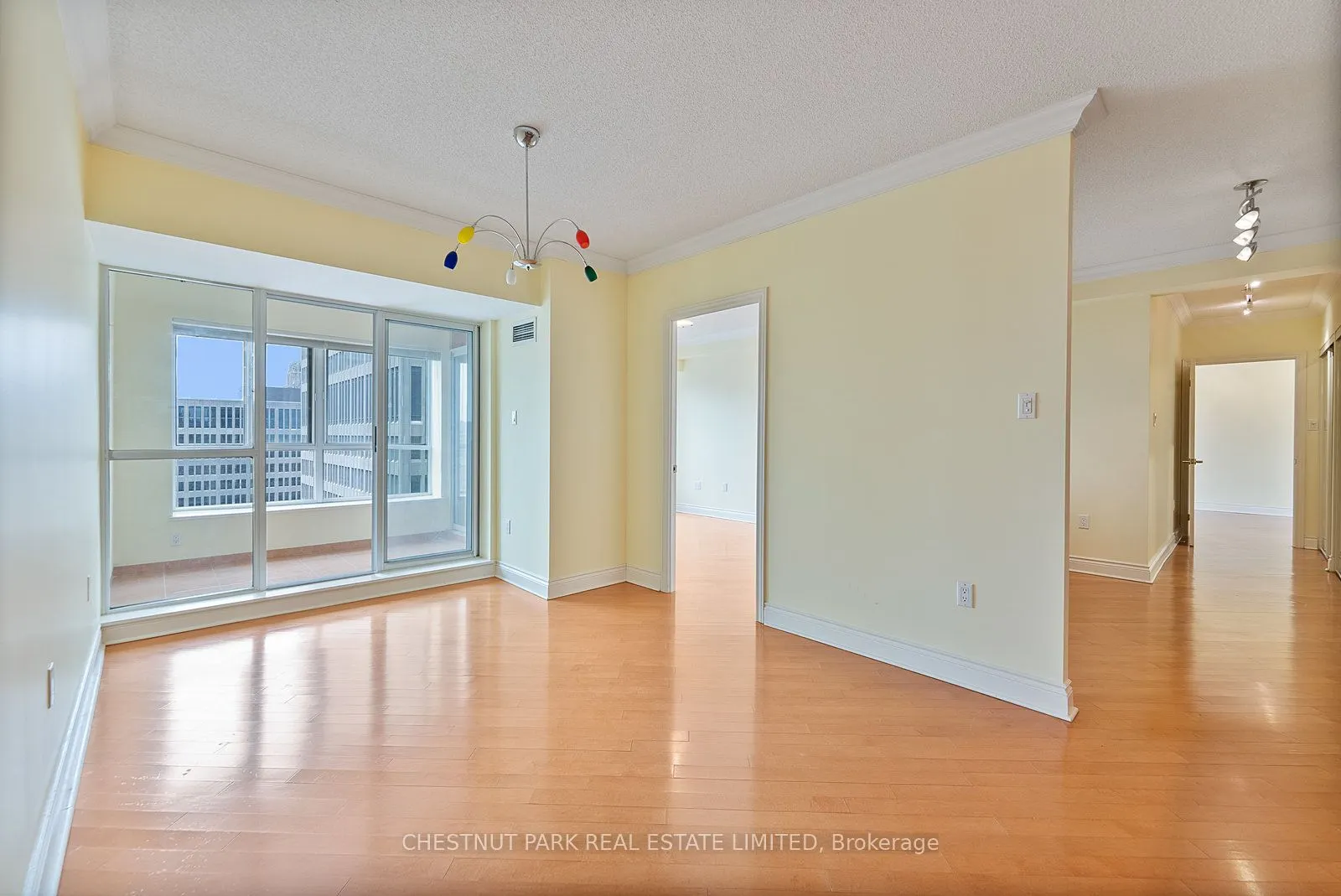 889 Bay Street, #1610