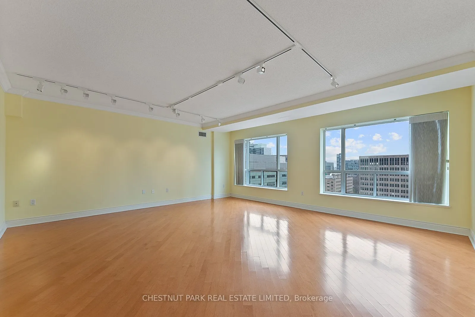 889 Bay Street, #1610
