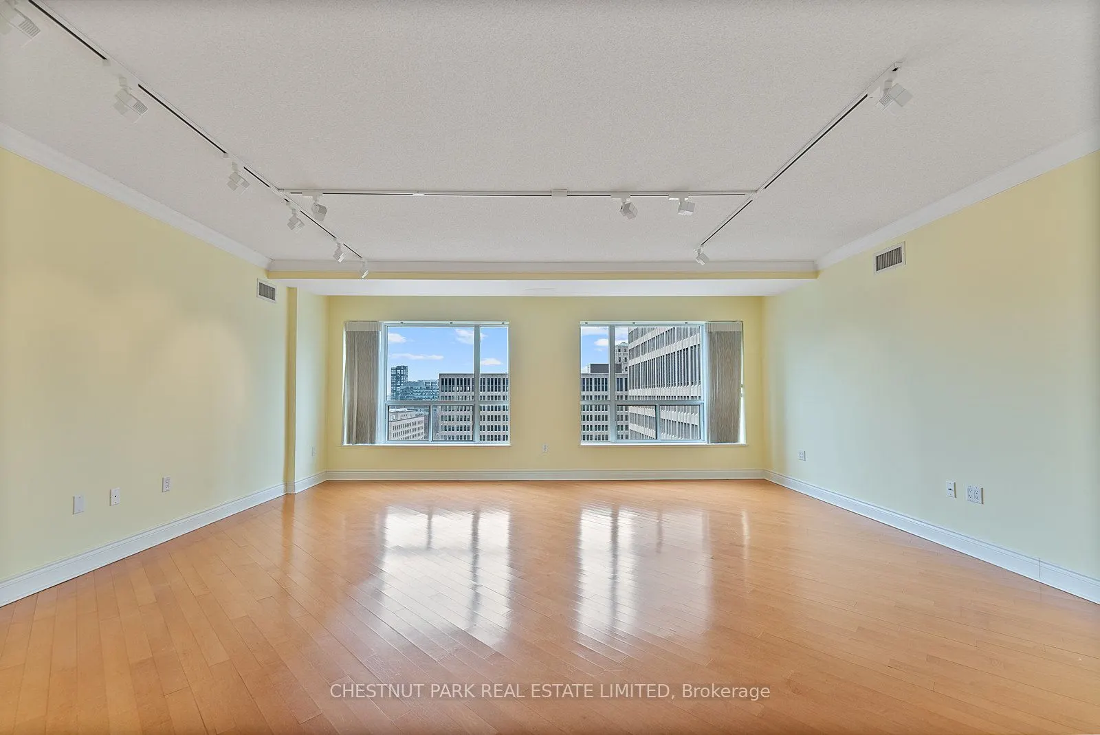889 Bay Street, #1610