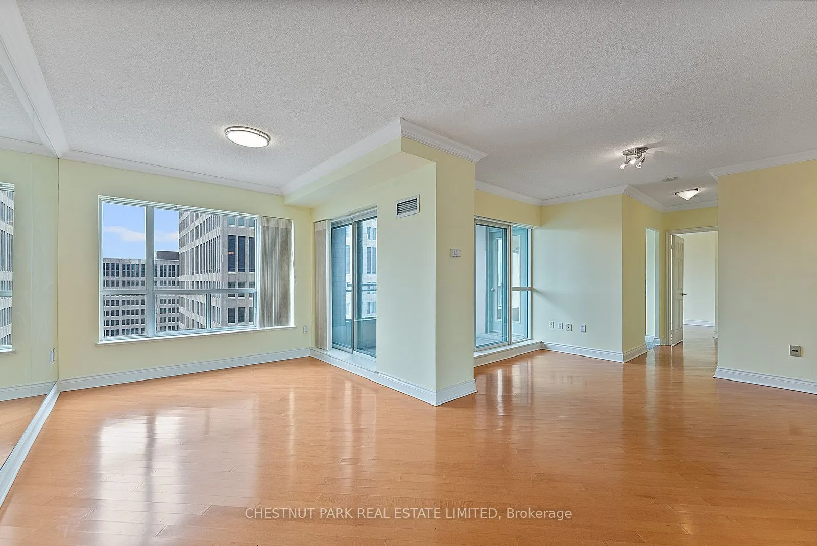 889 Bay Street, #1610