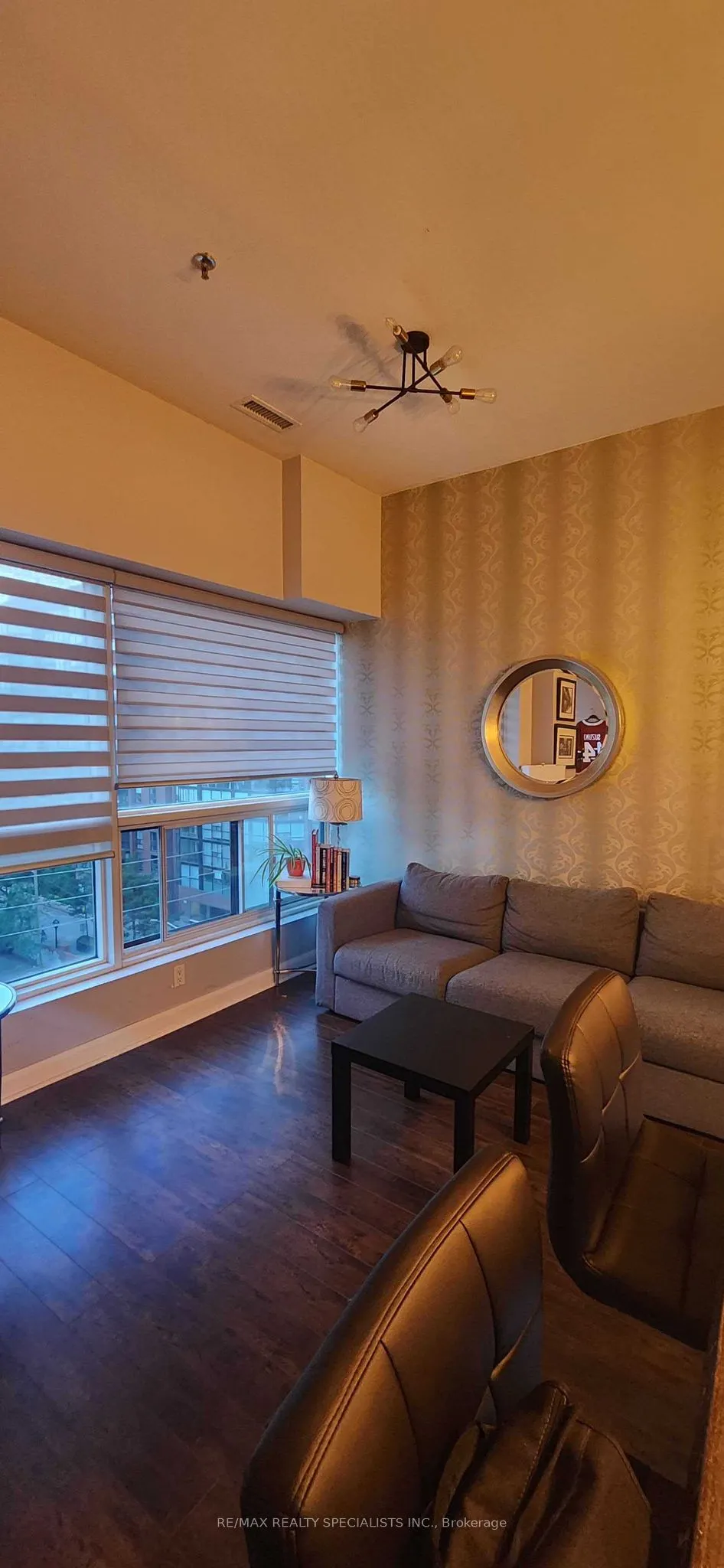 700 King Street W, #519
