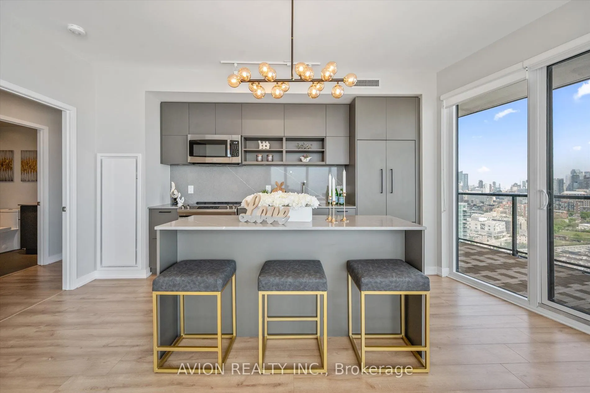 135 East Liberty Street, #2609