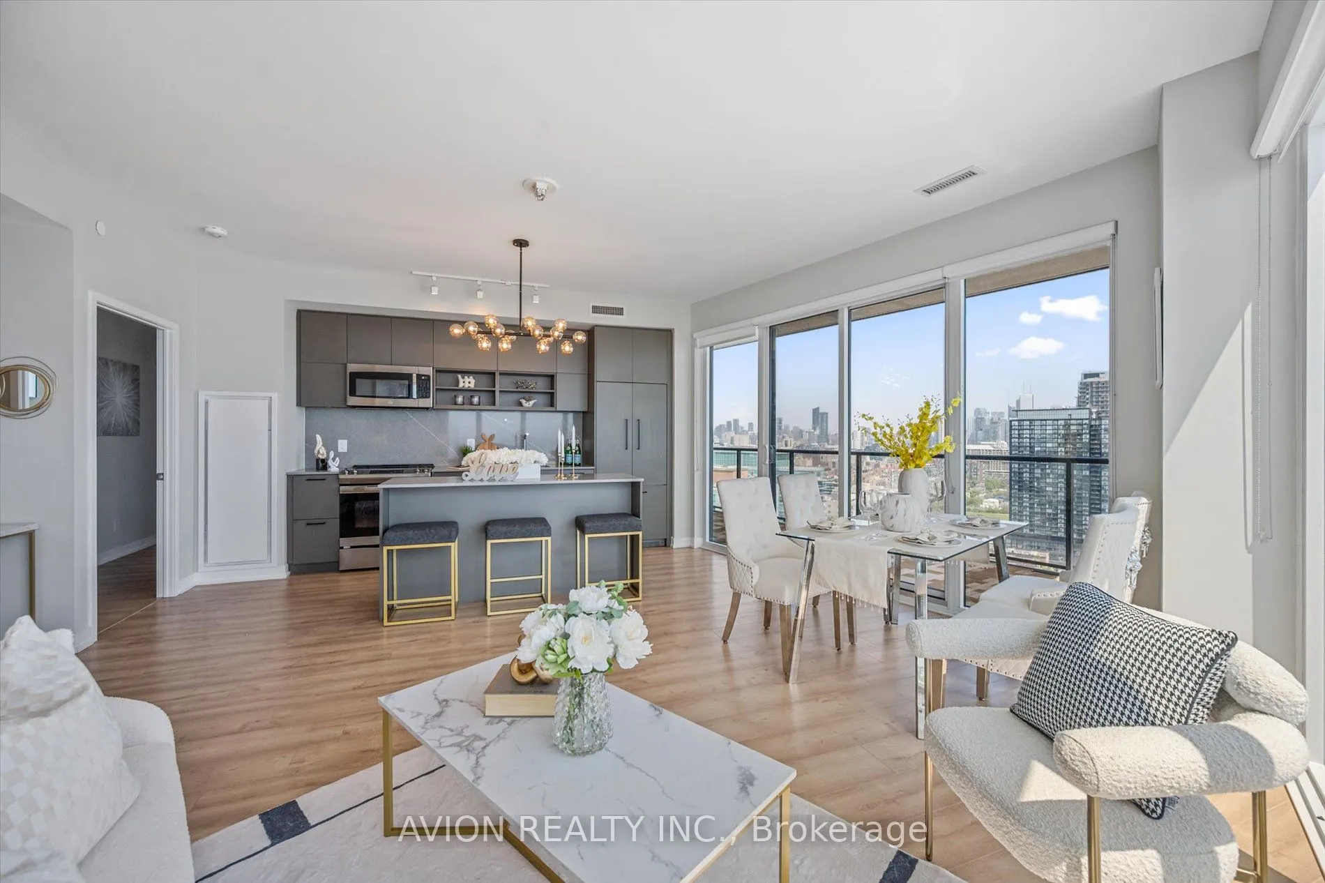 135 East Liberty Street, #2609
