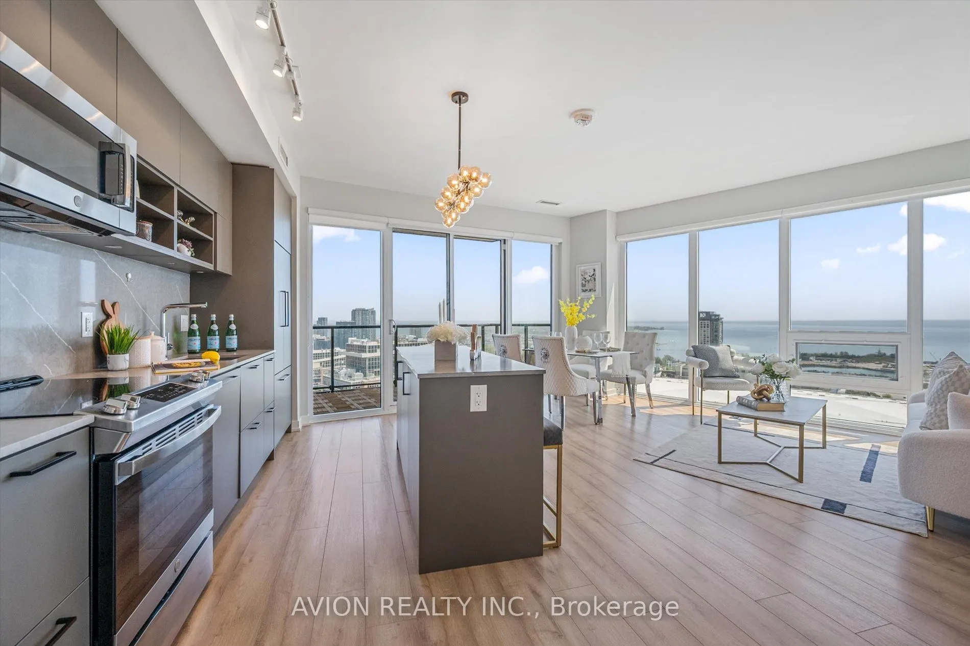 135 East Liberty Street, #2609