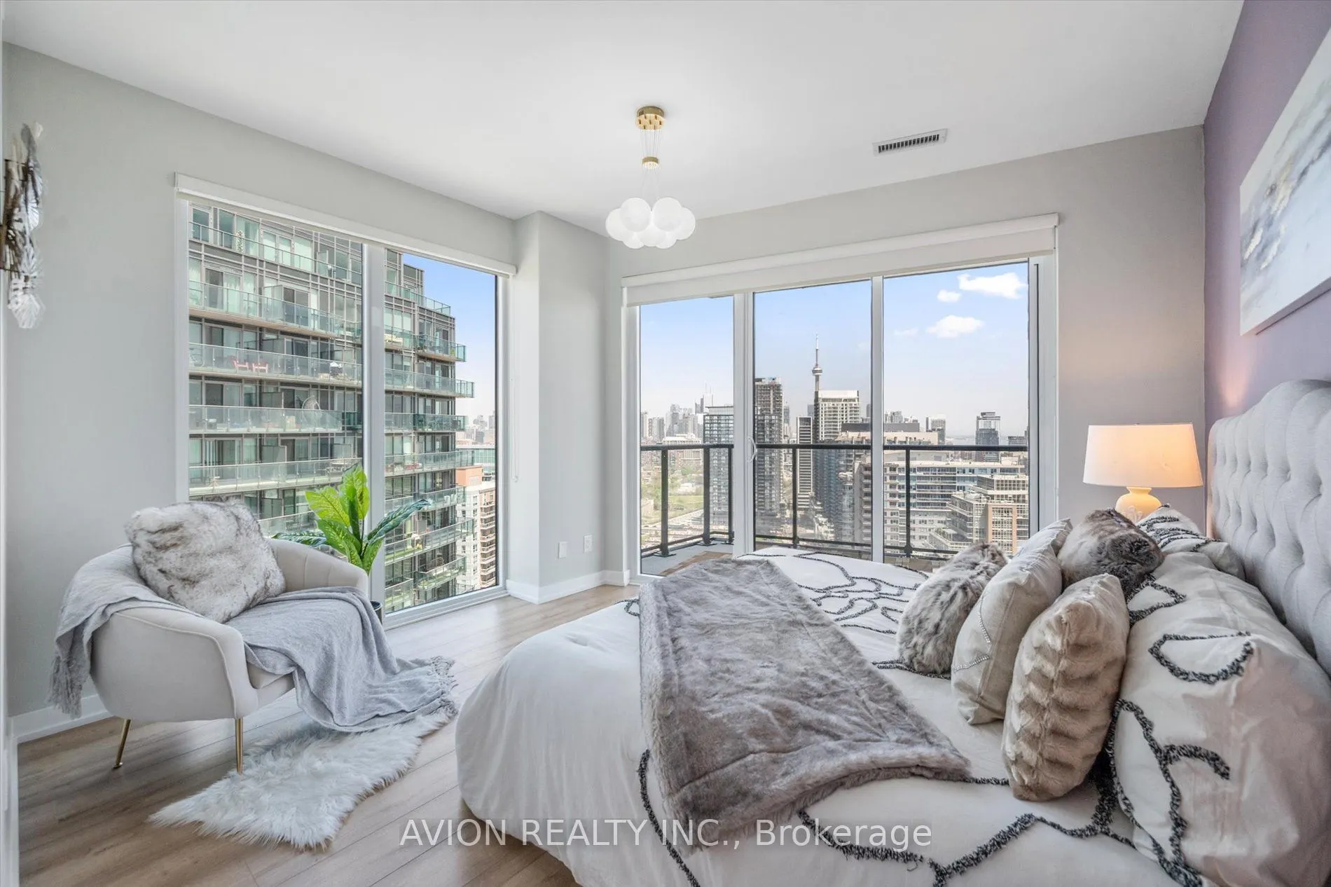 135 East Liberty Street, #2609