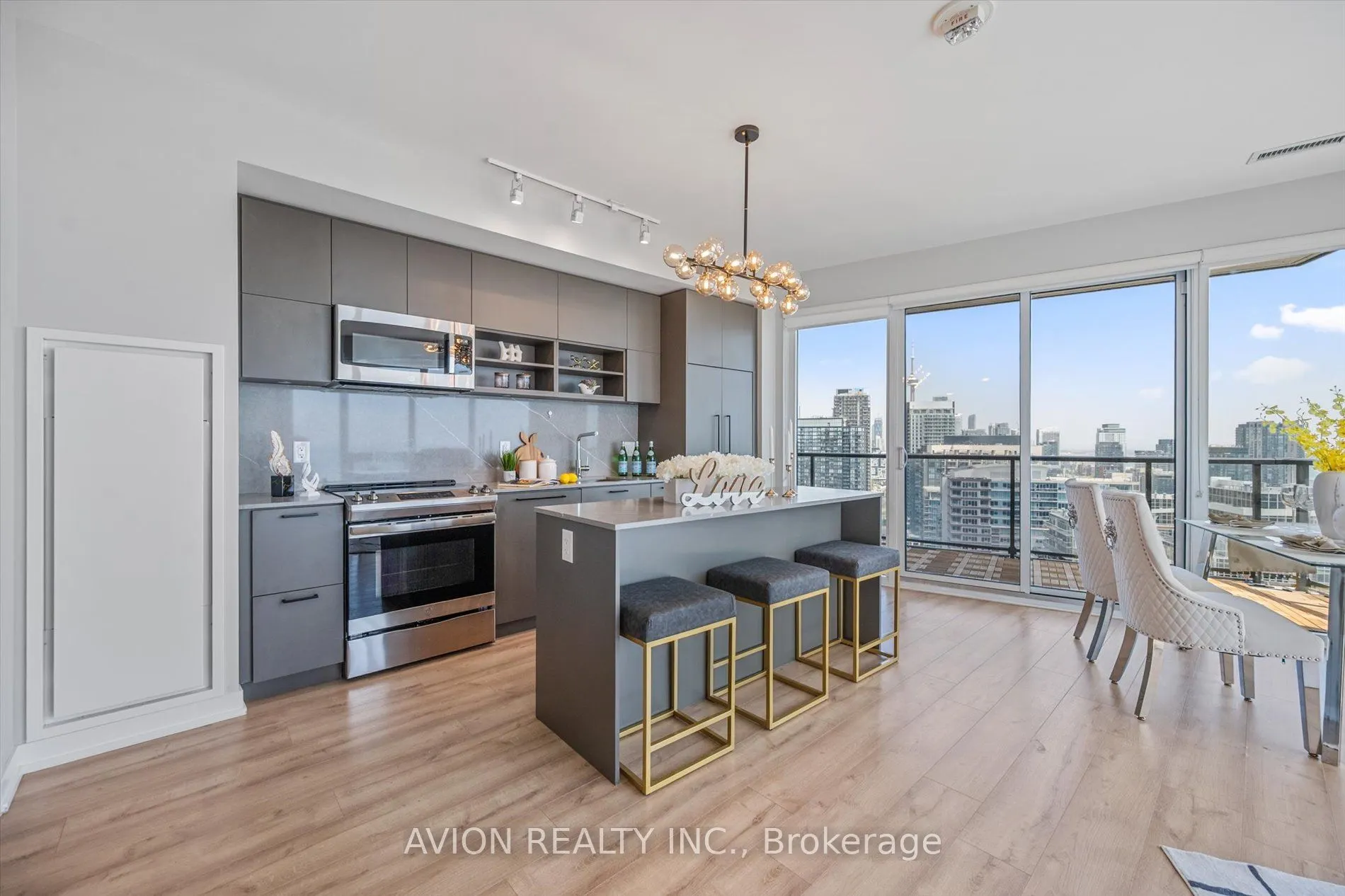 135 East Liberty Street, #2609