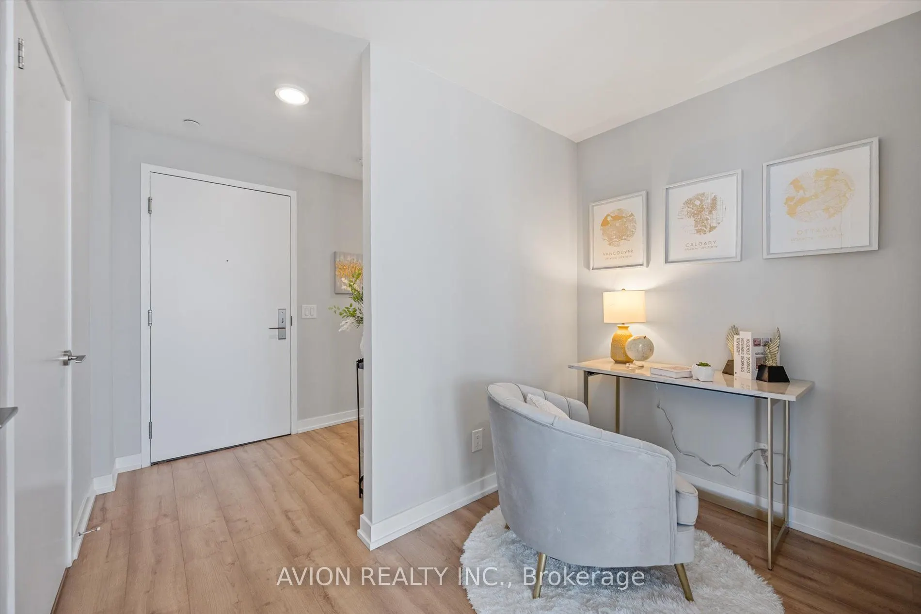 135 East Liberty Street, #2609