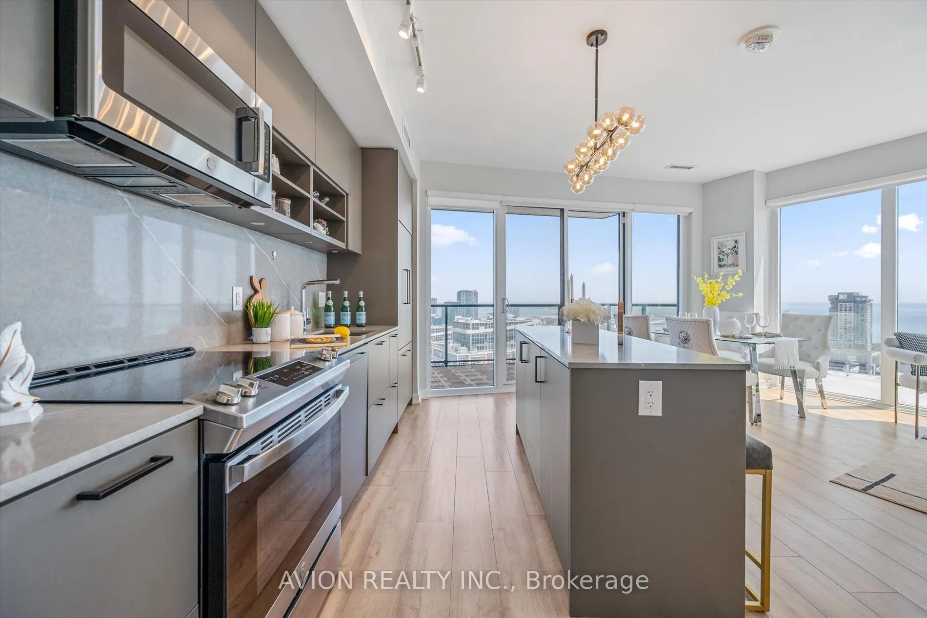 135 East Liberty Street, #2609