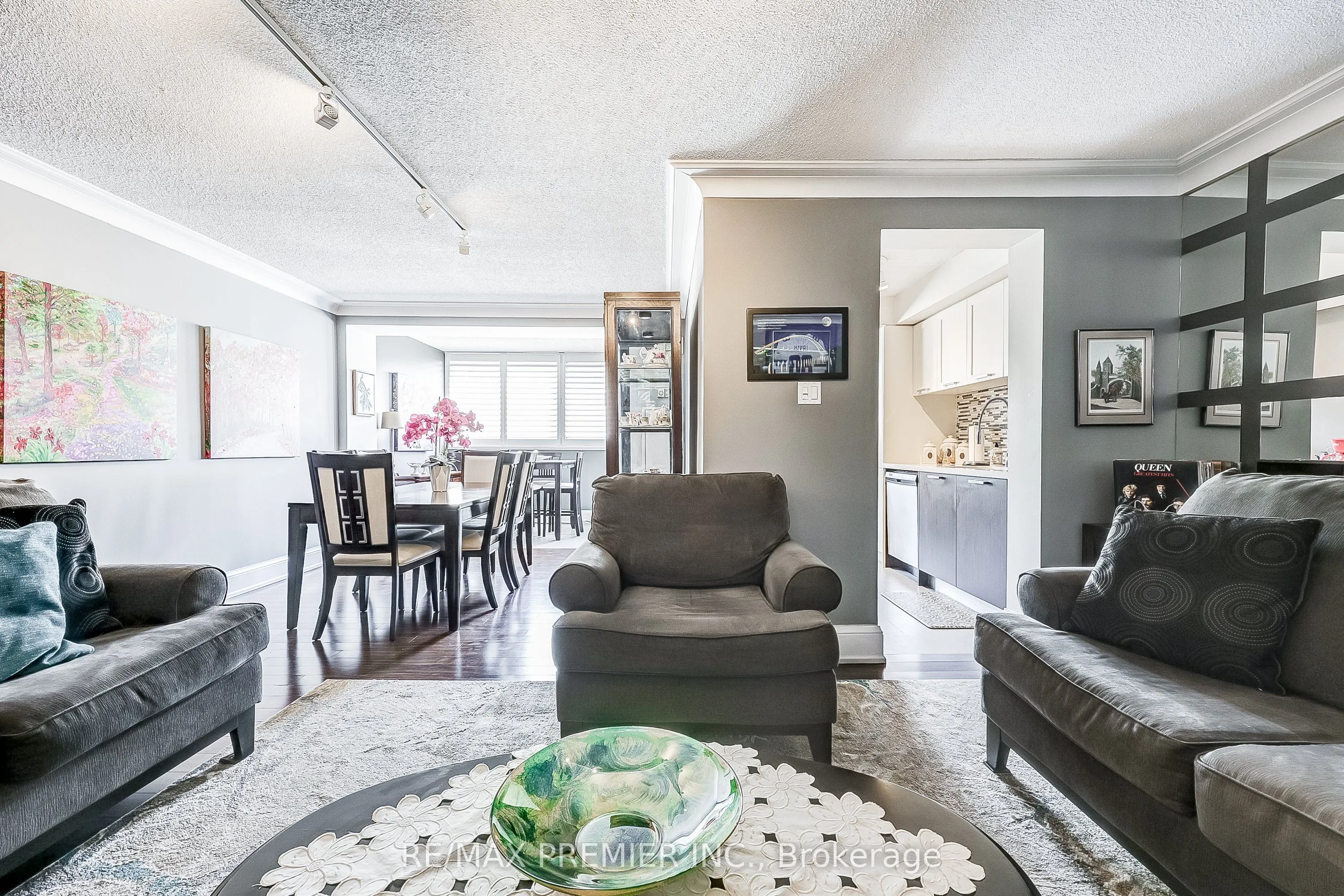 133 Torresdale Avenue, #101