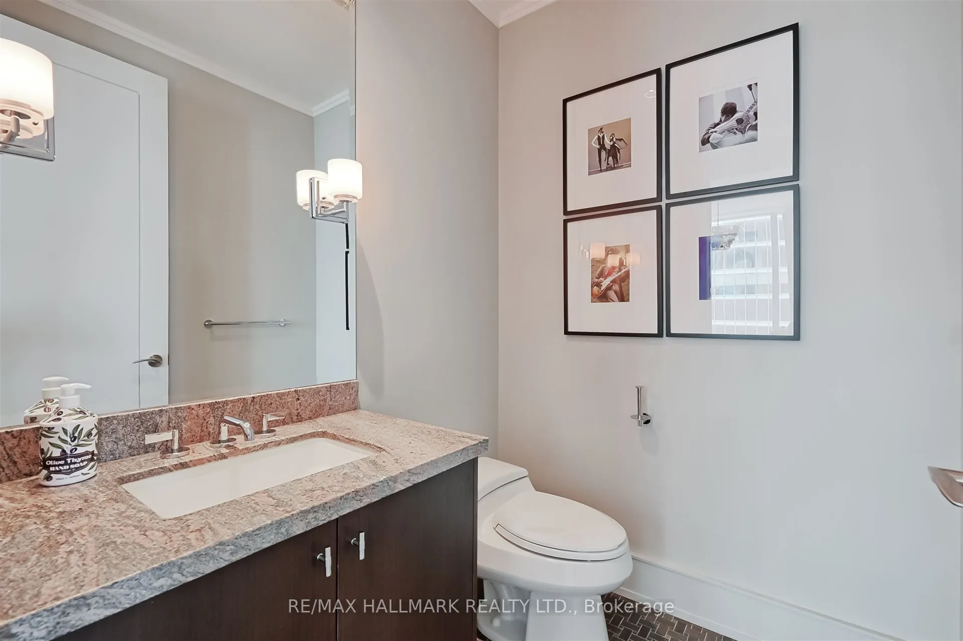 183 Wellington Street W, #3303