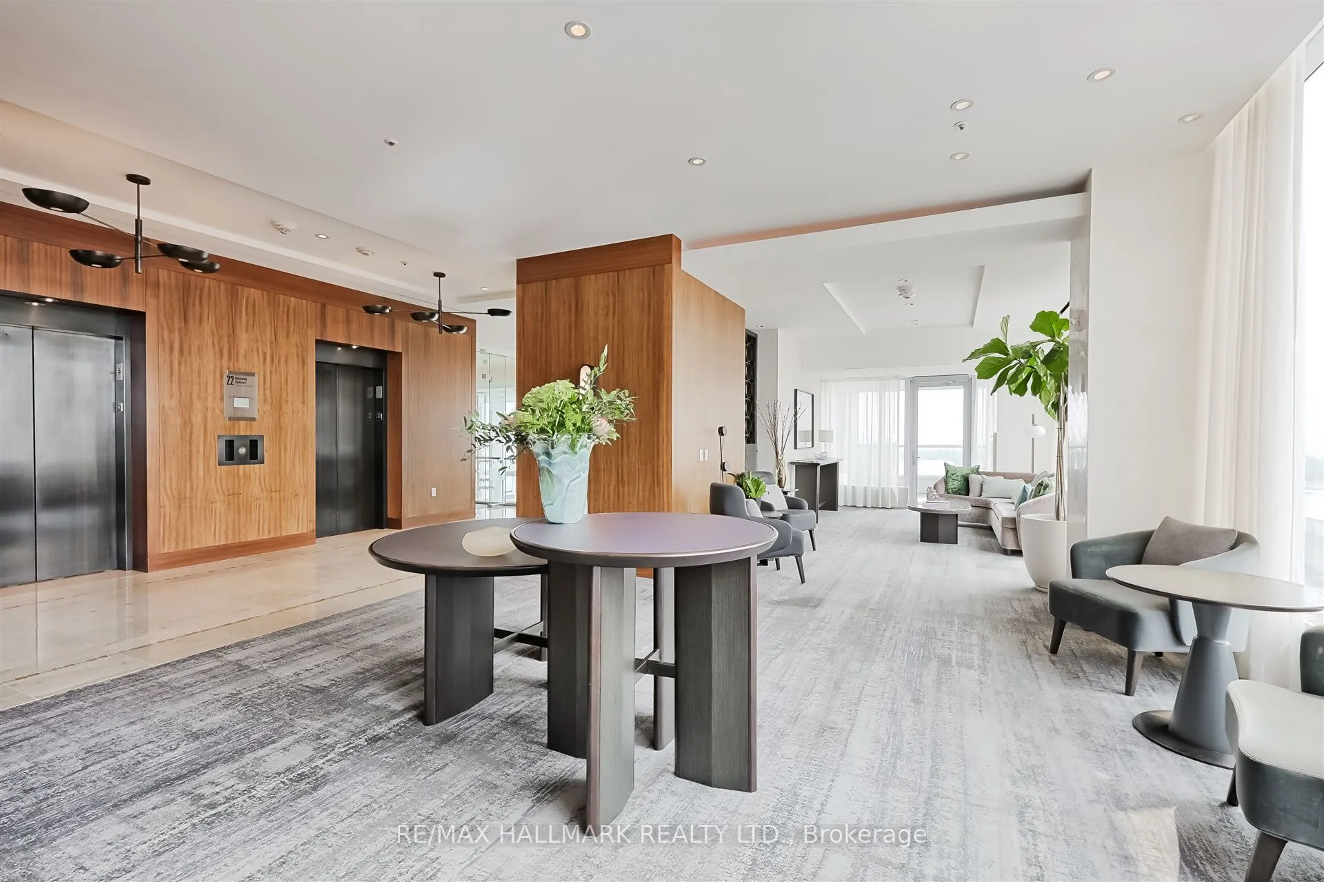 183 Wellington Street W, #3303